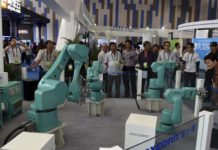 Még több robotot alkalmazna a Foxconn