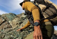Garmin bemutatta az Instinct Crossover Tactical okosórát