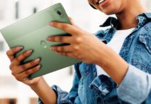 Nagy kijelzőt, stylust és erős ár-érték arány kínál a Motorola új táblagépe